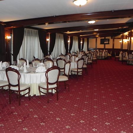 Hestia Hotel Calarasi  Bagian luar foto