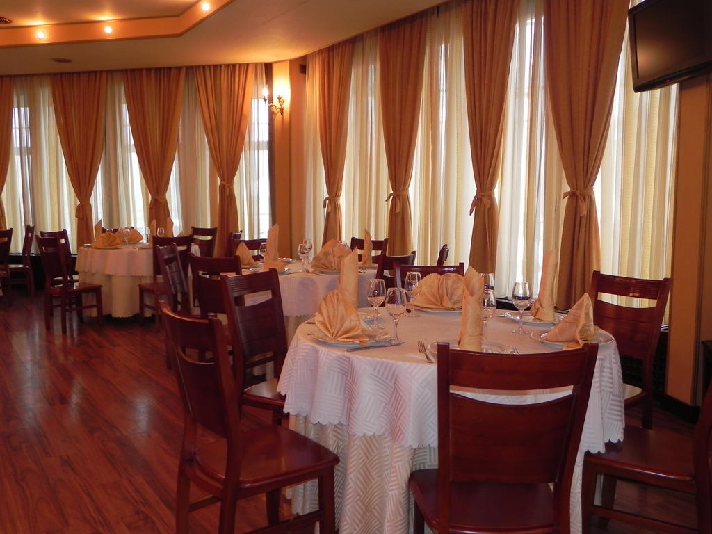 Hestia Hotel Calarasi  Bagian luar foto