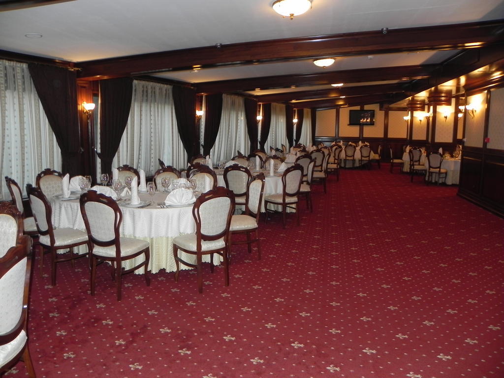 Hestia Hotel Calarasi  Bagian luar foto