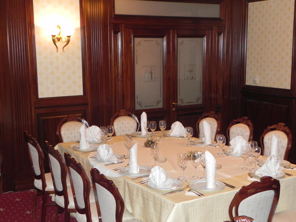 Hestia Hotel Calarasi  Bagian luar foto